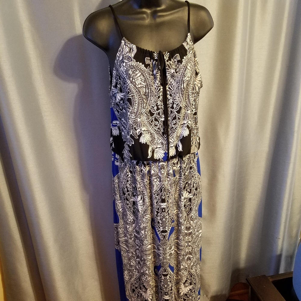 Valerie Bertinelli Black, Blue & White Dress